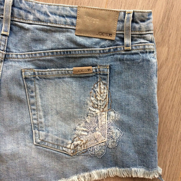 Joes Jeans Embroidered Ozzie Cutoff Denim - Picture 8 of 8